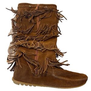 New ~ Minnetonka Brown 3 Layer Fringe Suede Boots ~ Size 10
